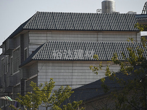 高檔小(xiao)區(qu)屋麵(mian)