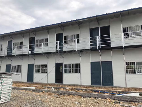 活動闆(ban)房(fang)