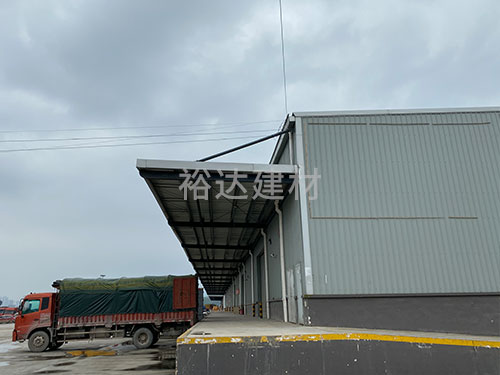 鋼結(jie)構(gou)簡易棚(peng)