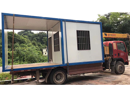 活動(dong)闆房(fang)