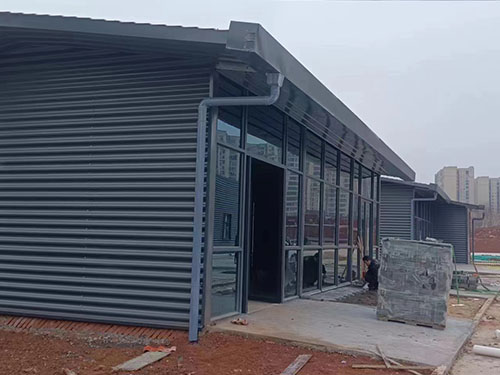 鋼(gang)結(jie)構廠房(fang)